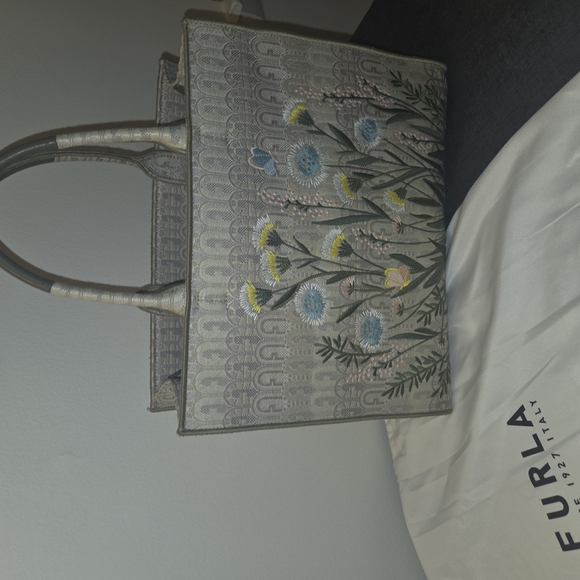 Furla Floral Embroidered Large Opportunity Bag - Picture 2 of 5